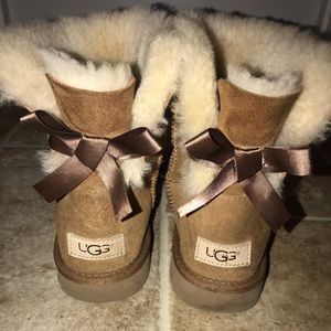 UGG MINI BAILEY BOW II BOOT SIZE 8